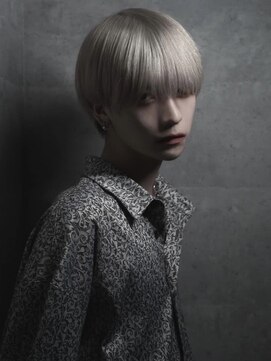 シン(syn) ホワイトブロンドマッシュ