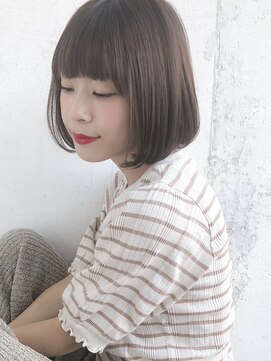 ルティア(Lutia) 切りっぱなしボブ グレージュカラー!