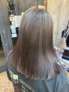 ビランチェ 池袋(bilancia) ラベンダーグレージュ/ミルクティーアッシュ【池袋/池袋東口】