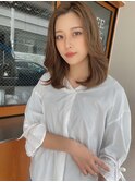 王道ミディアムヘア×透明感カラー