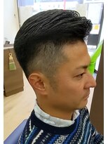 ブルブンガ(Berbunga)&nbsp;アップバングショートヘア×フェードバーバースタイル