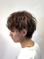 リンダ(LYNDA)&nbsp;ハイライト/ツイストスパイラルパーマ/センターパート