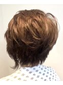 ランダムな前下がりボブ