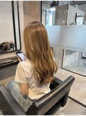 オリーブベージュ