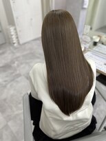 アウラ 近鉄八尾駅前店(Aura)&nbsp;韓国風レイヤー×前髪長め×20～30代カーキベージュ