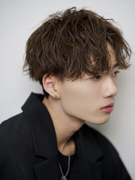 ルーシー 川越(LUCEY) ツイストスパイラルパーマ波巻きパーマシャドウパーマメンズ