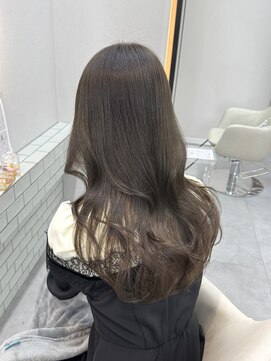 オリーブグレージュ×レイヤー