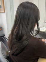 シベルバレー 横浜(sibell)&nbsp;▽ミディアムレイヤーダークブラウンくびれミディアムオリーブ