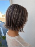 脱白髪染めハイライトボブ×ミルクグレージュ
