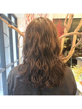 アイフィール アヴェダ 瑞江店(i feel AVEDA) ミディアムパーマ