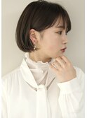 内巻きシンプルなミニボブ