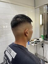 メリケンバーバーショップ フクオカ(MERICAN BARBERSHOP FUK)&nbsp;かき上げヘアショートレイアーくせ毛風パーマコンマヘアS7