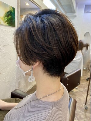 レディライクからボーイッシュまで、ショートヘアはchillcoにおまかせ。巧みな技術で似合わせカット。