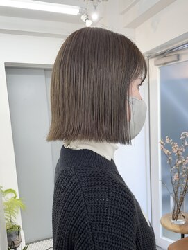 イコ 表参道原宿(ico) くすみベージュ