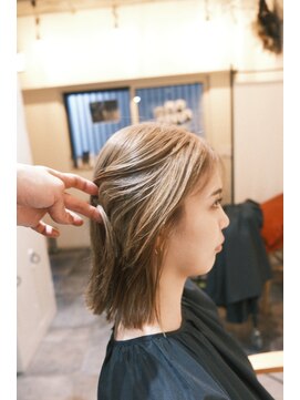 ニード(need) ハイトーンベージュ