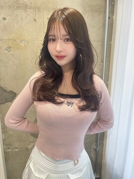 リリー(Lilley) くすみベージュ×姫カットレイヤー×韓国風巻き【ayana】