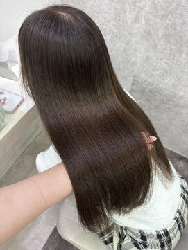 ラビス(Lovis) 似合わせカット/メルティカラー/着物ヘア/フェミニンロング