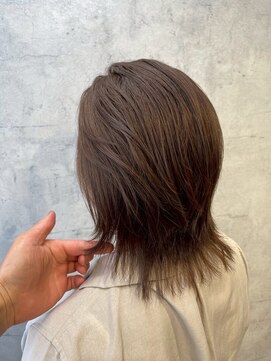 アフィナー 上大岡(Afinar) 軽やかレイヤーの艶ウルフ