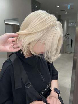 ホロ 渋谷(hollo) ホワイトブロンド/ホワイトベージュ