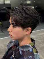 ジーニー 千葉(GENiE)&nbsp;ウルフ/センターパート/カルマパーマ/ニュアンスパーマ/古荘竜生