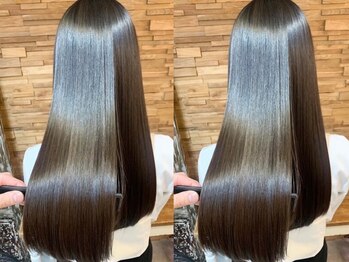エミー(aimee)の写真/髪のクセやうねりでお悩みの方も、指通り滑らかなストレートヘアへ！美髪矯正で、心から美しいと思える髪に