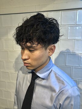 メリケンバーバーショップ フクオカ(MERICAN BARBERSHOP FUK) ネオウルフソフトツイストオリーブカラーバーバーカット１４
