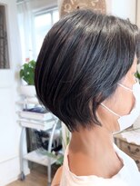 マカナ(makana)&nbsp;シンプルショートボブ