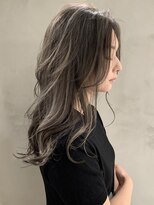 オリンテ バイ レシッド 表参道(orente by rcid)&nbsp;レイヤーカット×ハイライトホワイトグレージュ×髪質改善カラー