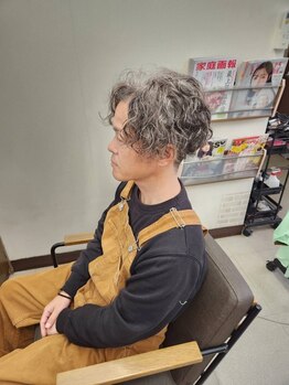 美容室サタケ 櫛ヶ浜店の写真/メンズ大歓迎！美容院は緊張する…という方も安心して通える雰囲気なので、メンズの顧客様も多数★