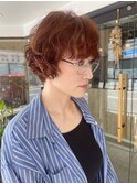 外国人のくせ毛風パーマスタイル