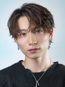 オーシャントーキョーオーバー 渋谷(OCEAN TOKYO OVER) センターパートフェザーパーマニュアンスパーマシャドウパーマ