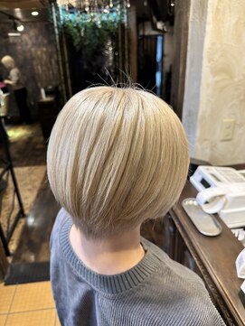 ヘアー クリエイト カルバリ(HAIR CREATE Calbari) ホワイトブロンド