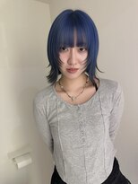 イェッカ(YECCA)&nbsp;ブルーカラーと顔周りレイヤーカット（ブリーチ１回）