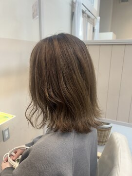 シダ(sida) 柔らかベージュ