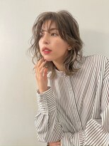 ウミ(umi.)&nbsp;おしゃれ女子ウルフヘア