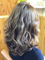 ララテラス(LaLa Terrace)&nbsp;ハイグレージュ×大人かわいいふわふわミディ