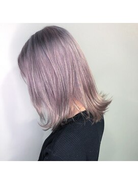 クラン(clan) 大人かわいいアッシュブラウンカラー 小顔ヘア フレンチボブ