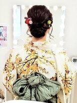 ヒャン(hyang)&nbsp;キレイめシニヨン/ヘアセット