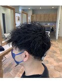あえてゴワつきツイストピンパーマ