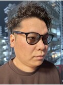 刈り上げツーブロックツイストパーマ無造作カジュアルメンズヘア