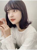 顔周りレイヤーカットくびれヘアミルクティーベージュカラー