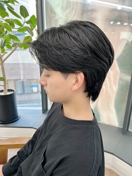 ネオリーブ クーロ メゾン 横浜(Neolive curro Maison) ツーブロック×韓国風フェザーショート