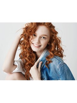 パーマの種類が豊富なのでエッジの効いた特殊ヘアもおまかせください♪理想のスタイルを実現します！