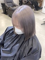 クオン 伊勢崎(QUON.) グレージュカラー