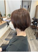 ショートボブ×スモーキーピンク