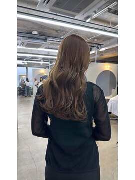 リラ バイ クオーレ(LIRA by CUORE) ～ベージュカラー～