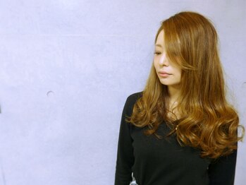 アズユー(asU)の写真/【沖縄市東】ラフなアッシュ系や、憧れの外国人風もOK☆日本人特有の髪の赤みを抑えて透け感のある色味に♪