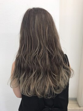 カリス(CHARIS) ハイライトベージュカラー