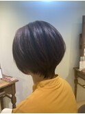 丸みを出したショートボブ