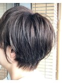 グレージュベージュショートスタイル